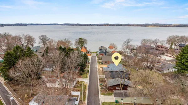 $465,000 | 4516 Lakeview Avenue, McFarland, WI 53558