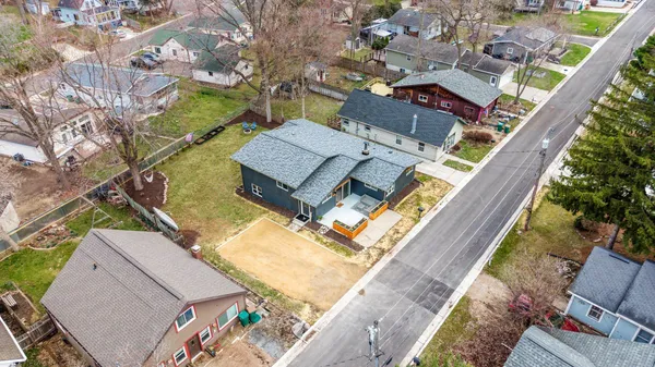 $465,000 | 4516 Lakeview Avenue, McFarland, WI 53558