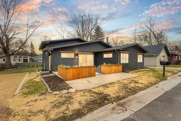 $465,000 | 4516 Lakeview Avenue, McFarland, WI 53558