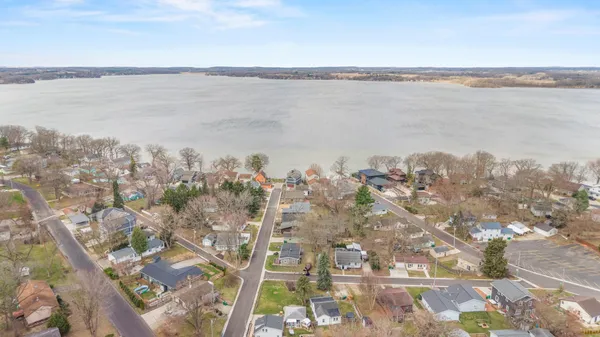 $465,000 | 4516 Lakeview Avenue, McFarland, WI 53558