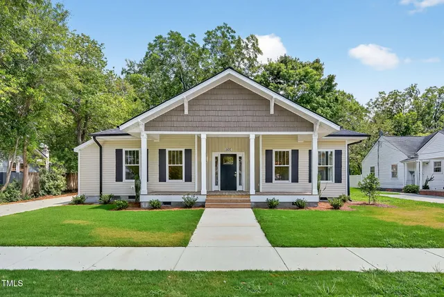 $331,000 | 605 South Layton Avenue, Dunn, NC 28334