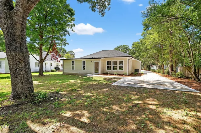 $331,000 | 605 South Layton Avenue, Dunn, NC 28334