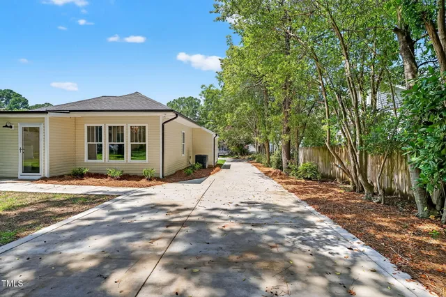 $331,000 | 605 South Layton Avenue, Dunn, NC 28334