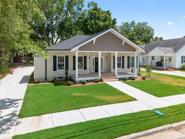 $331,000 | 605 South Layton Avenue, Dunn, NC 28334