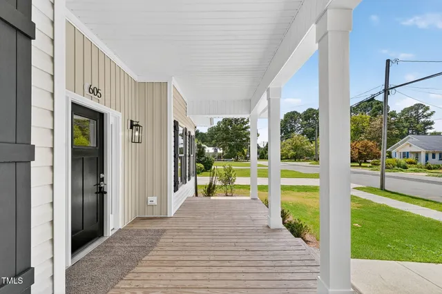 $331,000 | 605 South Layton Avenue, Dunn, NC 28334