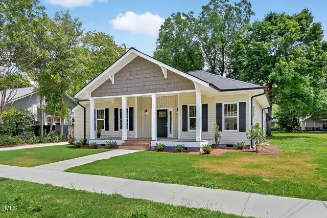 $331,000 | 605 South Layton Avenue, Dunn, NC 28334