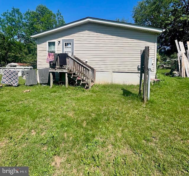 10363 James River Road Shipman, VA 22971 - Photo 6 of 7 Charming home with inviting yard space.