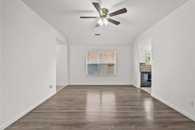 $265,000 | 11007 View Pointe Lane, Houston, TX 77034