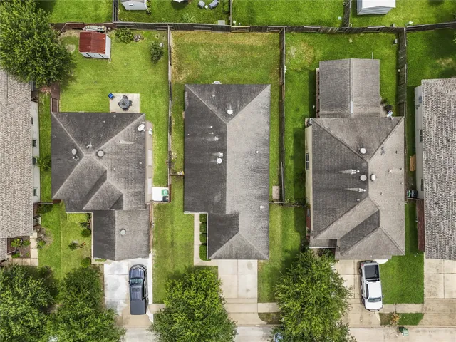 $265,000 | 11007 View Pointe Lane, Houston, TX 77034