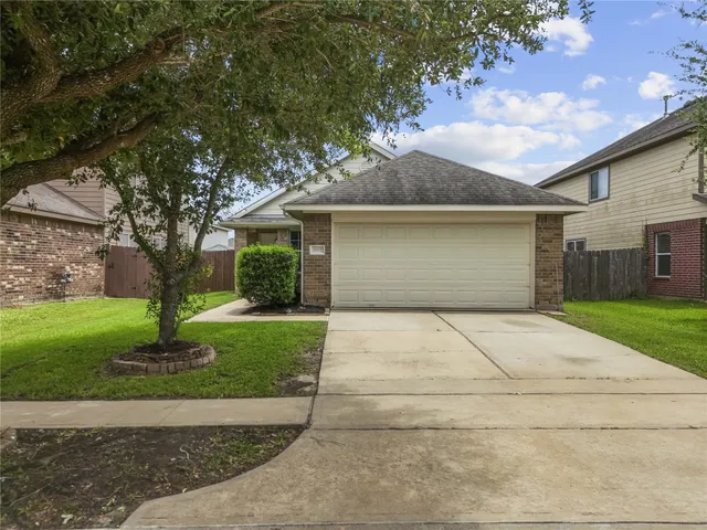 $265,000 | 11007 View Pointe Lane, Houston, TX 77034