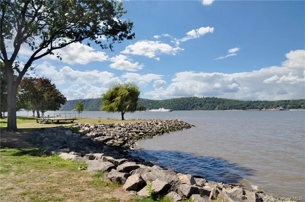 $4,000 | 86 Main Street, Unit 3, Dobbs Ferry, NY 10522