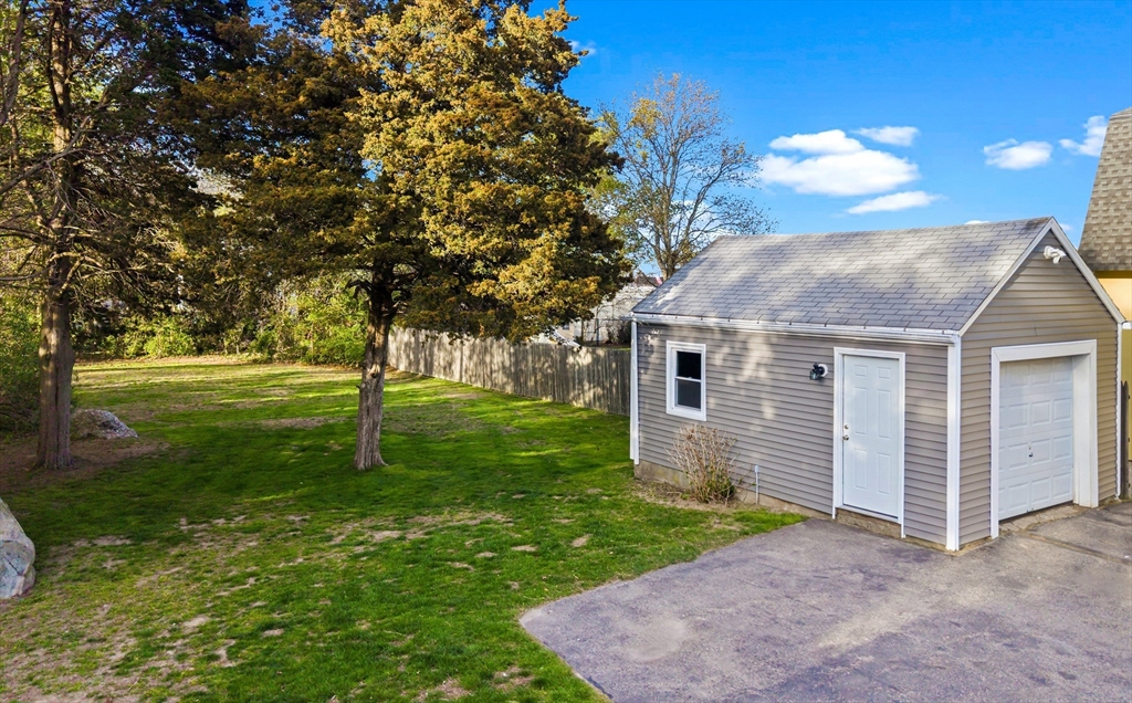 372 Buffinton Street Somerset, MA 02726 - Photo 33 of 33 a view of a backyard of the house