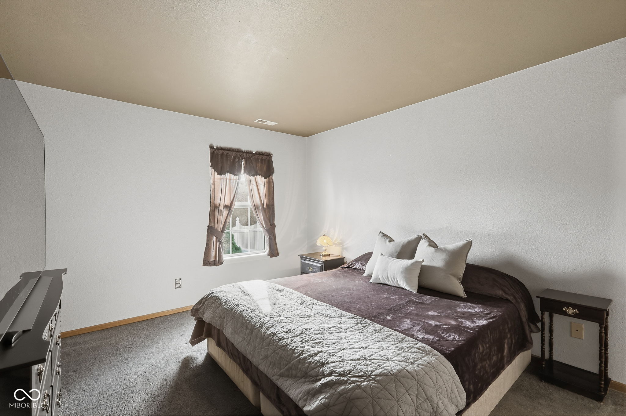 1217 Squirrel Ridge Road Anderson, IN 46013 - Photo 9 of 22