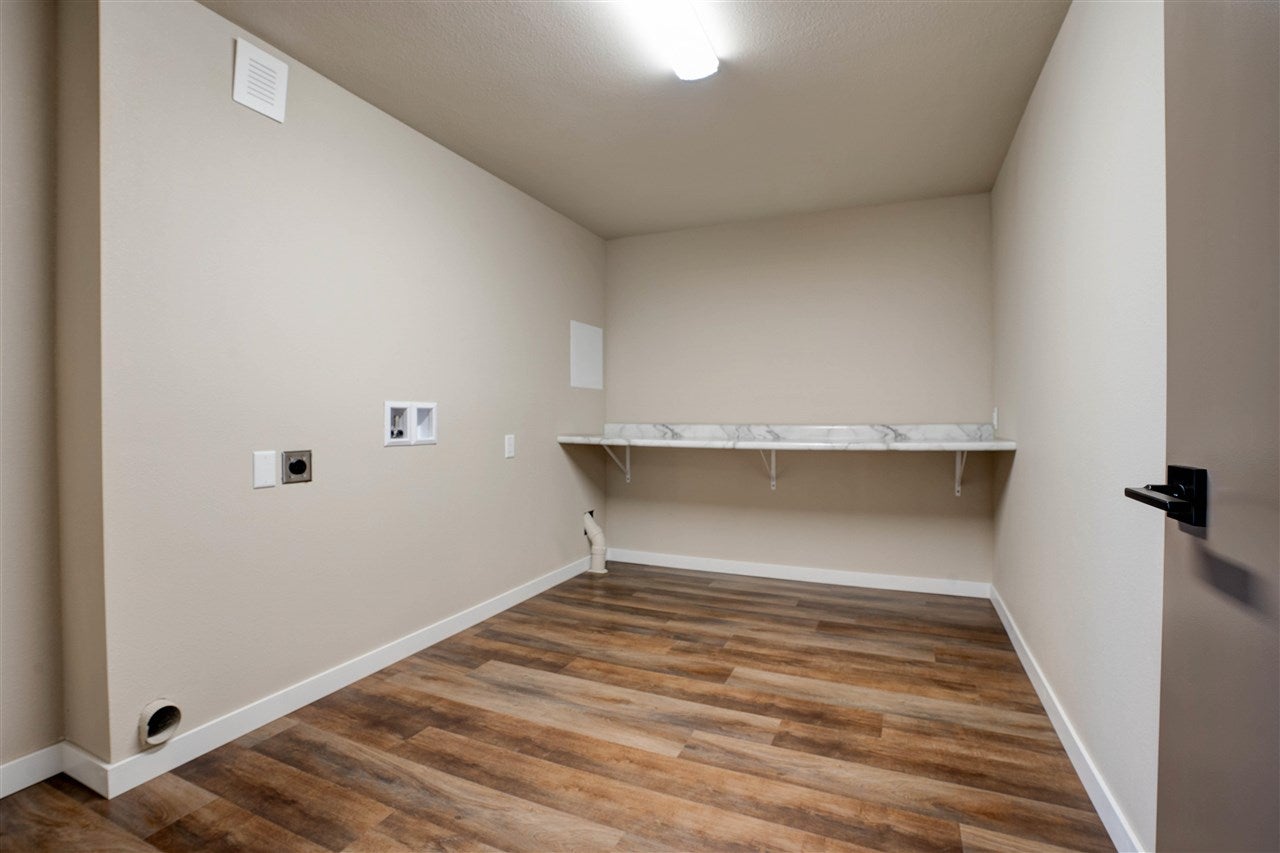 835 3rd Place Kalona, IA 52247 - Photo 19 of 30 Gallery Image 19