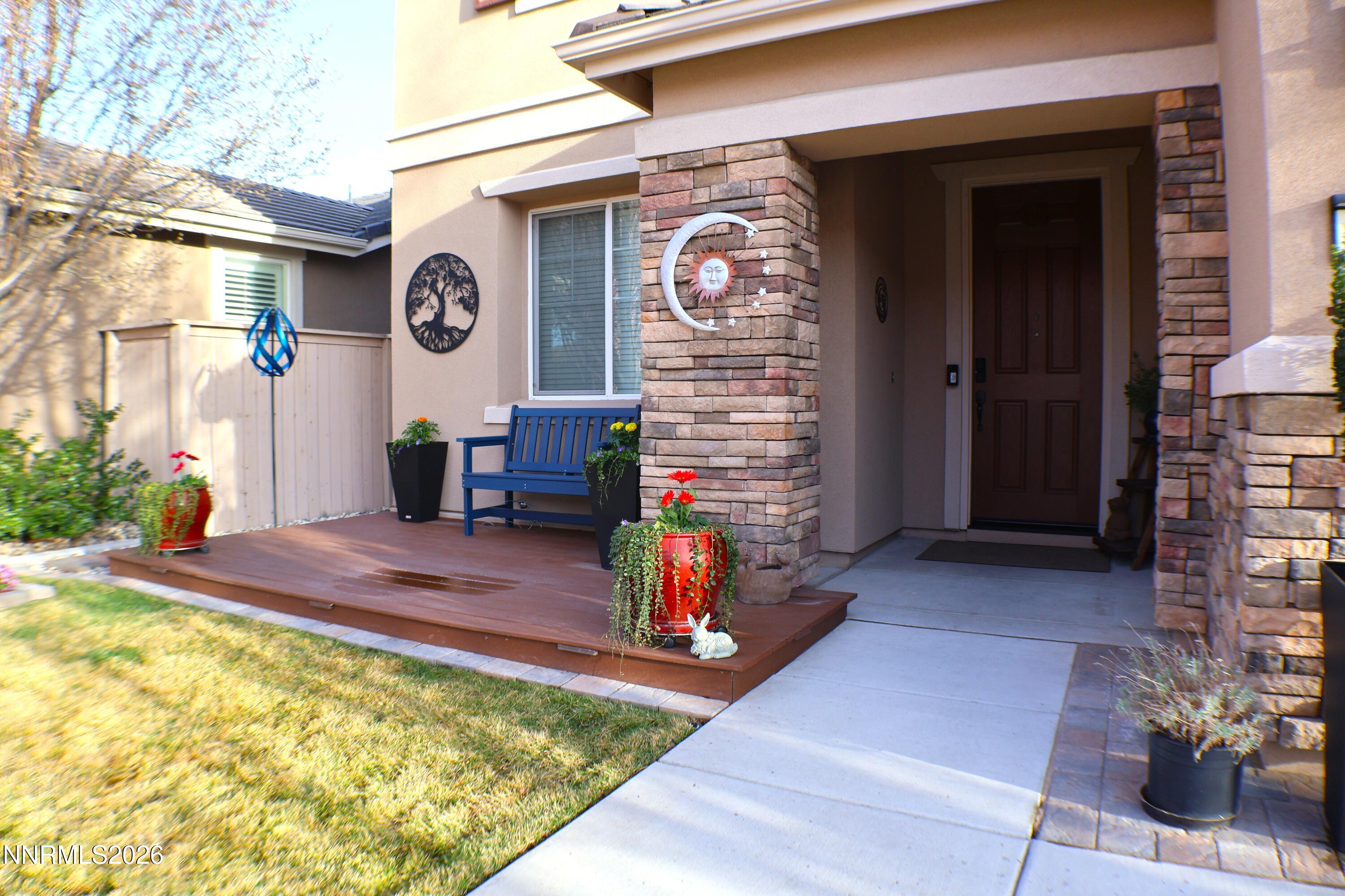 2056 Whitecliff Drive Reno, NV 89521 - Photo 3 of 69 Close Up