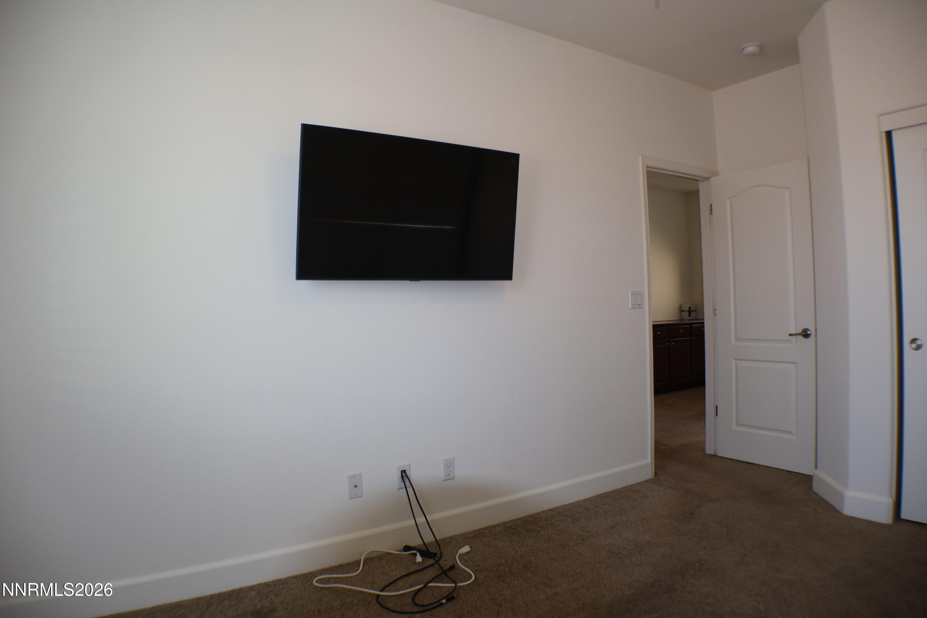 2056 Whitecliff Drive Reno, NV 89521 - Photo 37 of 69 IMG_0048