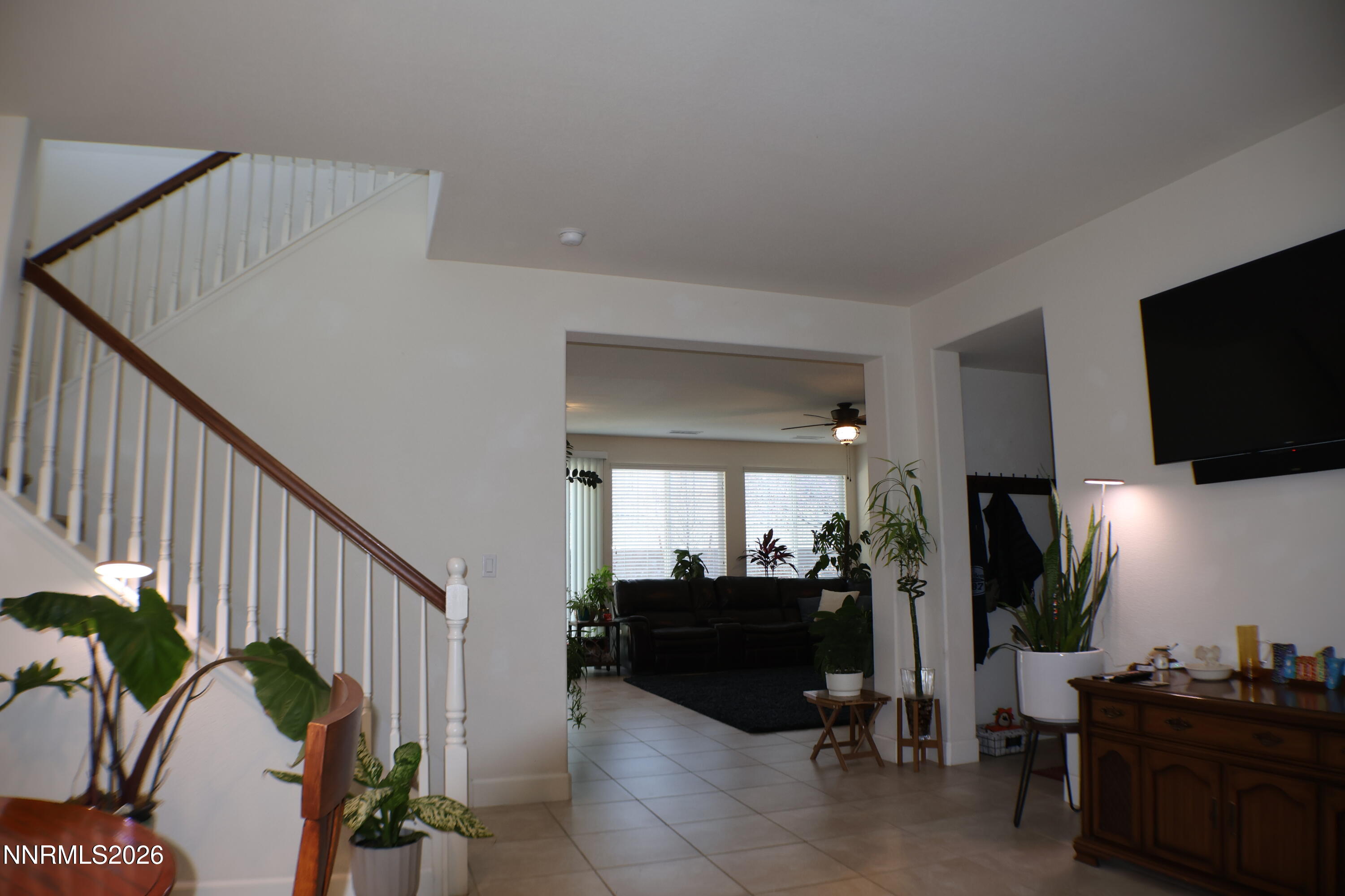 2056 Whitecliff Drive Reno, NV 89521 - Photo 8 of 69 IMG_0011