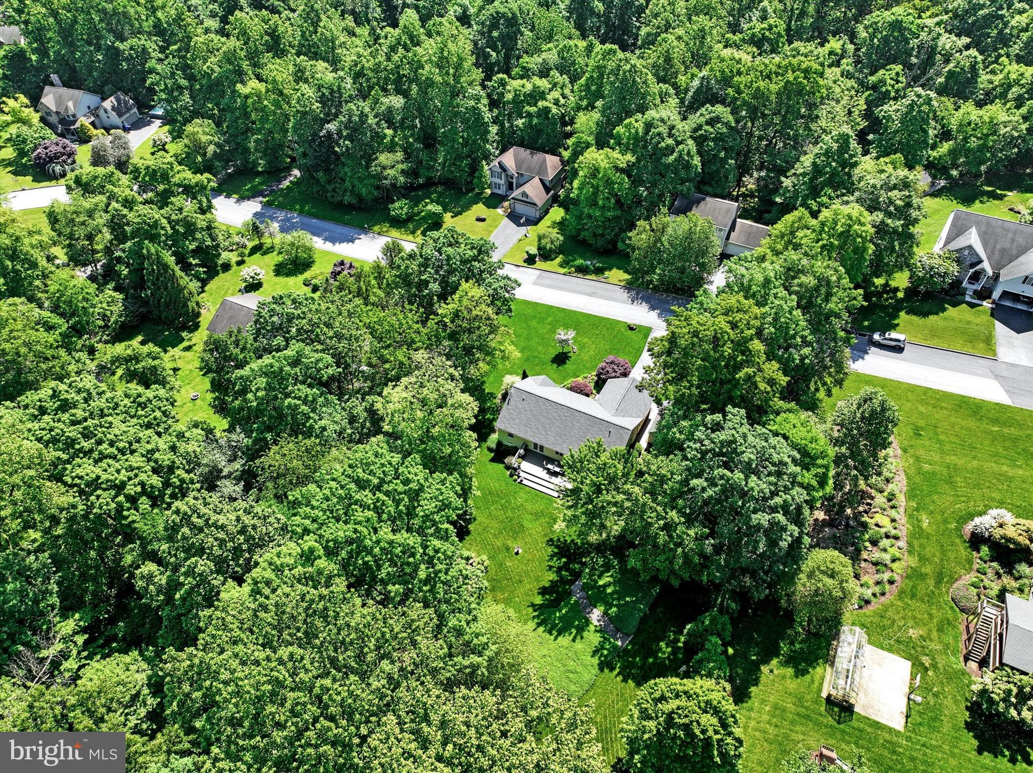 669 Woodburne Road Lewisberry, PA 17339 - Photo 39 of 44 a view of a garden with plants