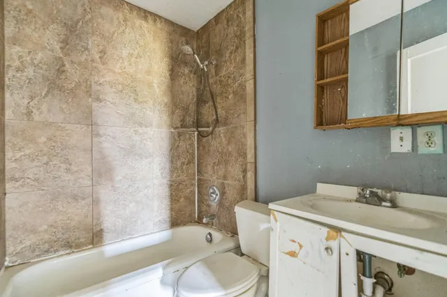 $40,000 | 2203 2nd Place, Lubbock, TX 79415