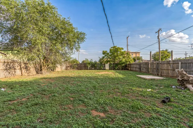 $40,000 | 2203 2nd Place, Lubbock, TX 79415