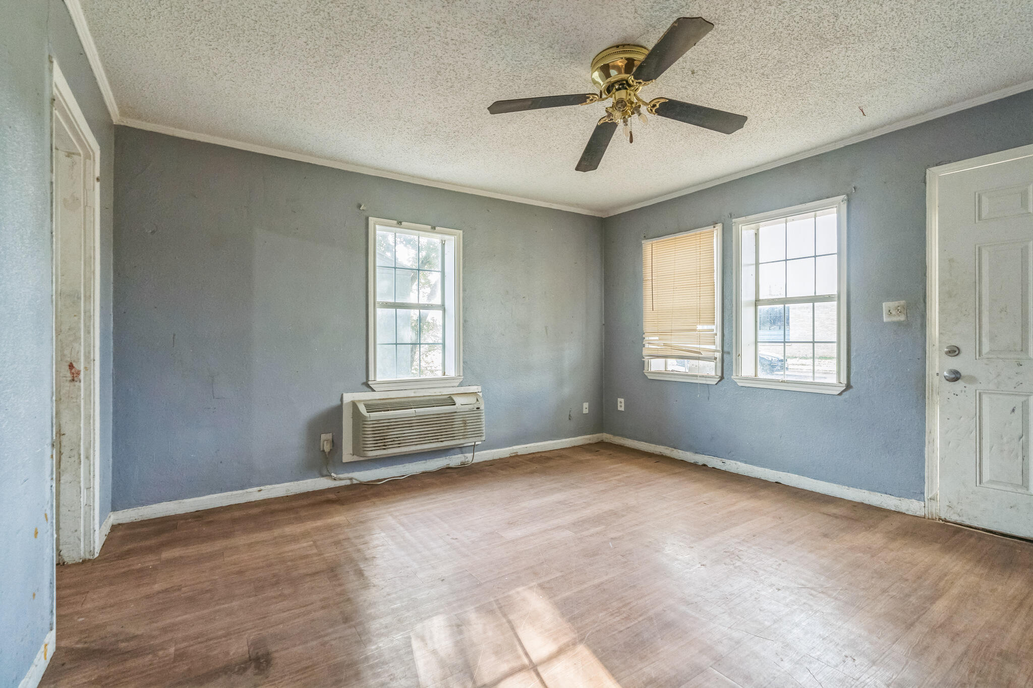 2203 2nd Place Lubbock, TX 79415 - Photo 7 of 17 17_2203_2nd_Pl_Lubbock_TX_79415_USA-Othe