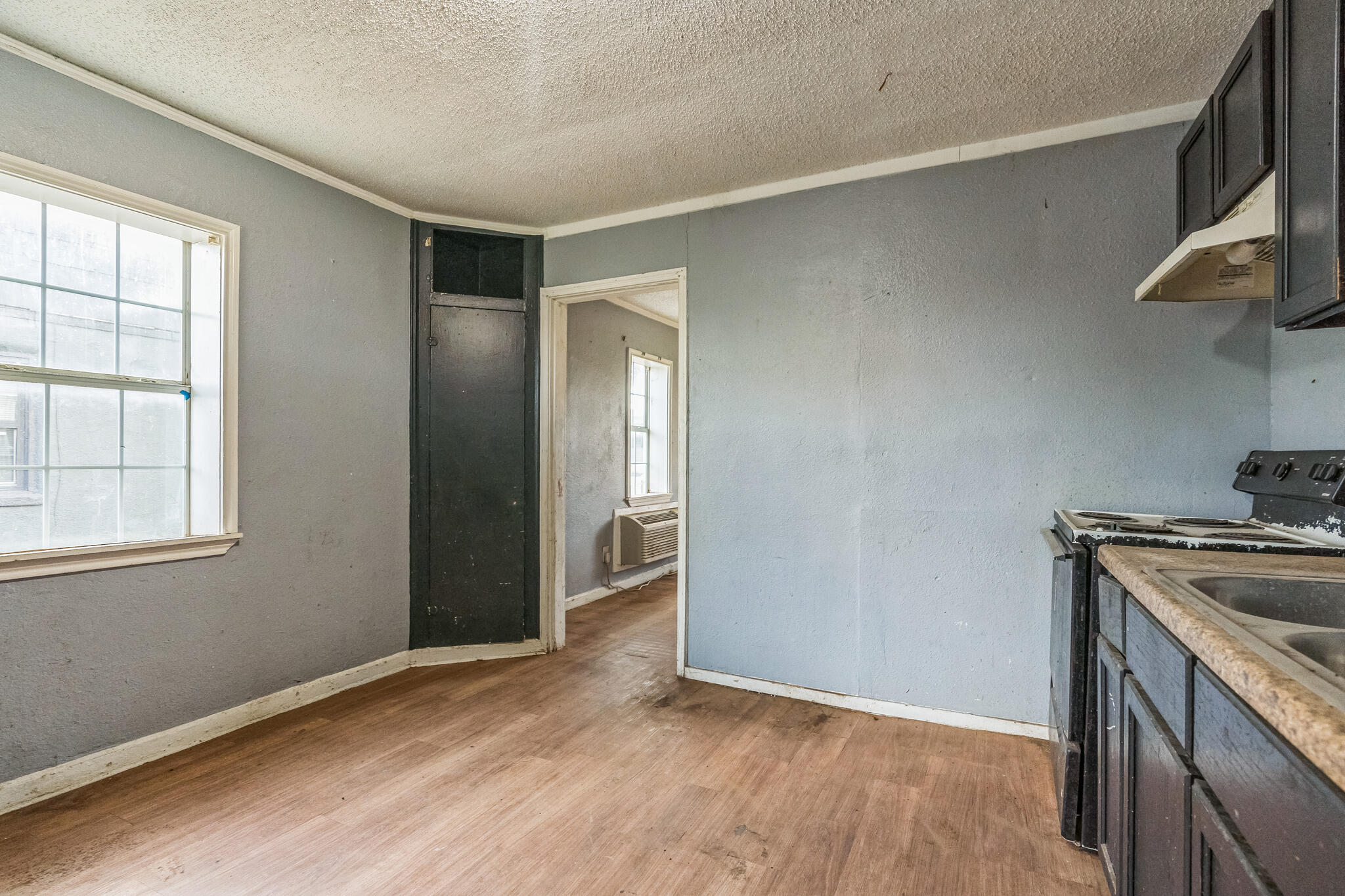 2203 2nd Place Lubbock, TX 79415 - Photo 9 of 17 11_2203_2nd_Pl_Lubbock_TX_79415_USA-Othe