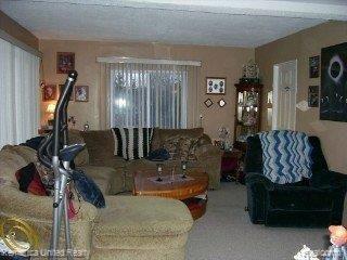 5280 North Fleming Road Fowlerville, MI 48836 - Photo 5 of 6 living Room