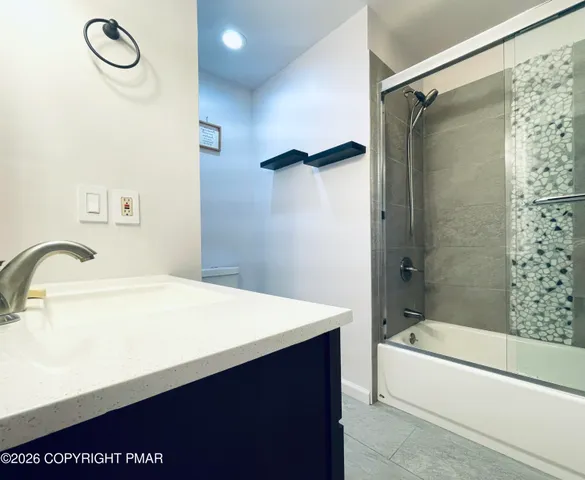 $2,400 | 3104 Northgate Road, Lake Ariel, PA 18436