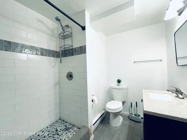 $2,400 | 3104 Northgate Road, Lake Ariel, PA 18436