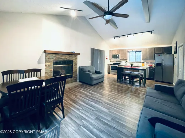 $2,400 | 3104 Northgate Road, Lake Ariel, PA 18436