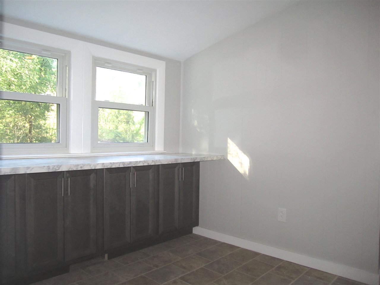 92 Wilton Road Milford, NH 03055 - Photo 5 of 29 Gallery Image 5