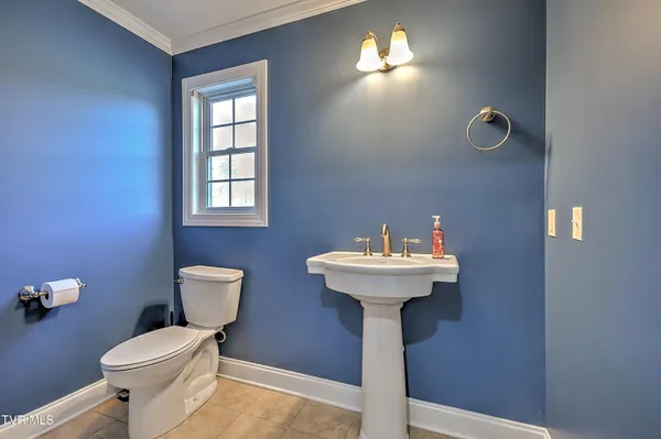 $509,000 | 23395 Larwood Lane, Bristol, VA 24202