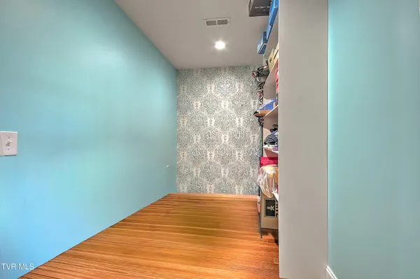 $509,000 | 23395 Larwood Lane, Bristol, VA 24202