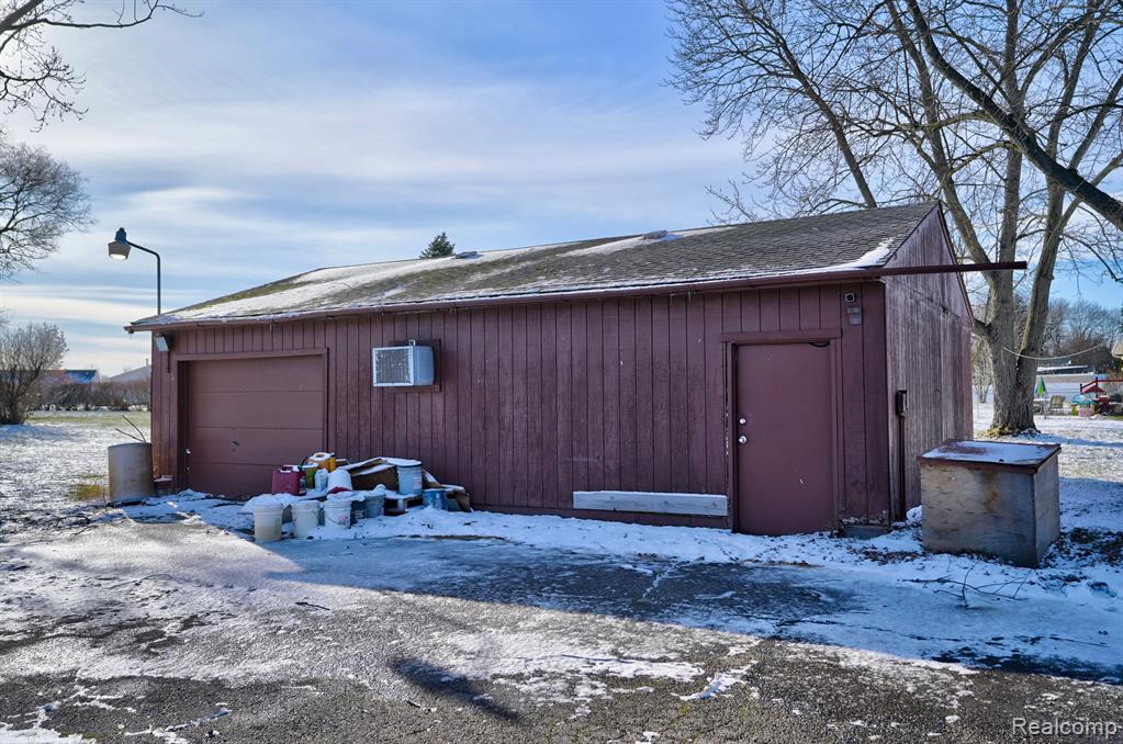 5396 East Atherton Road Burton, MI 48519 - Photo 8 of 59