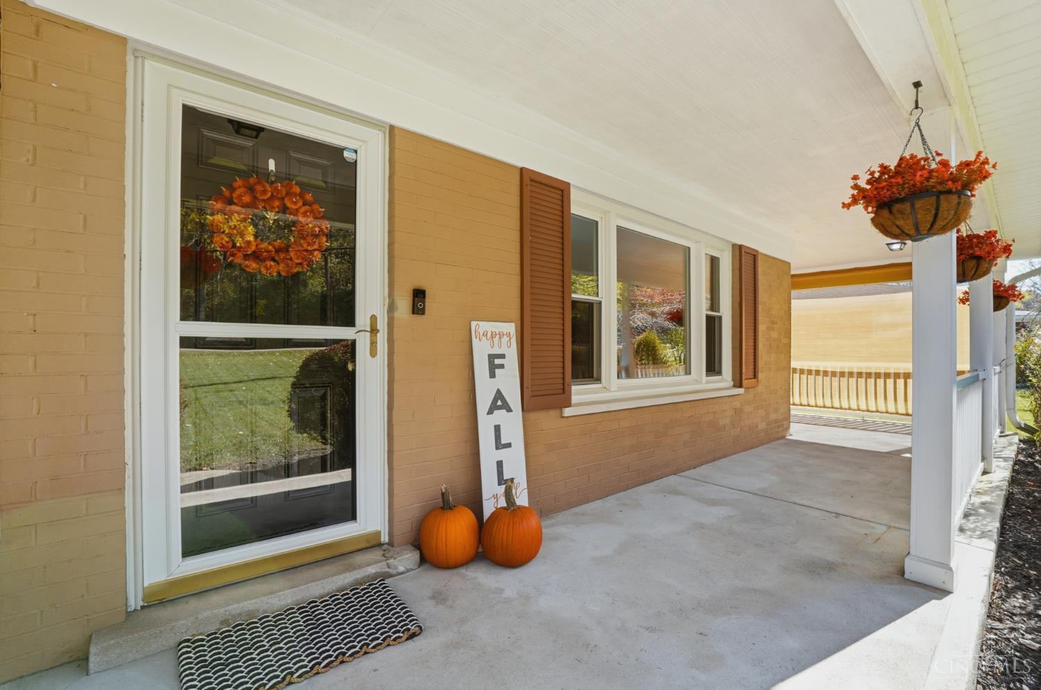 8353 Bridle Road Cincinnati, OH 45244 - Photo 5 of 55