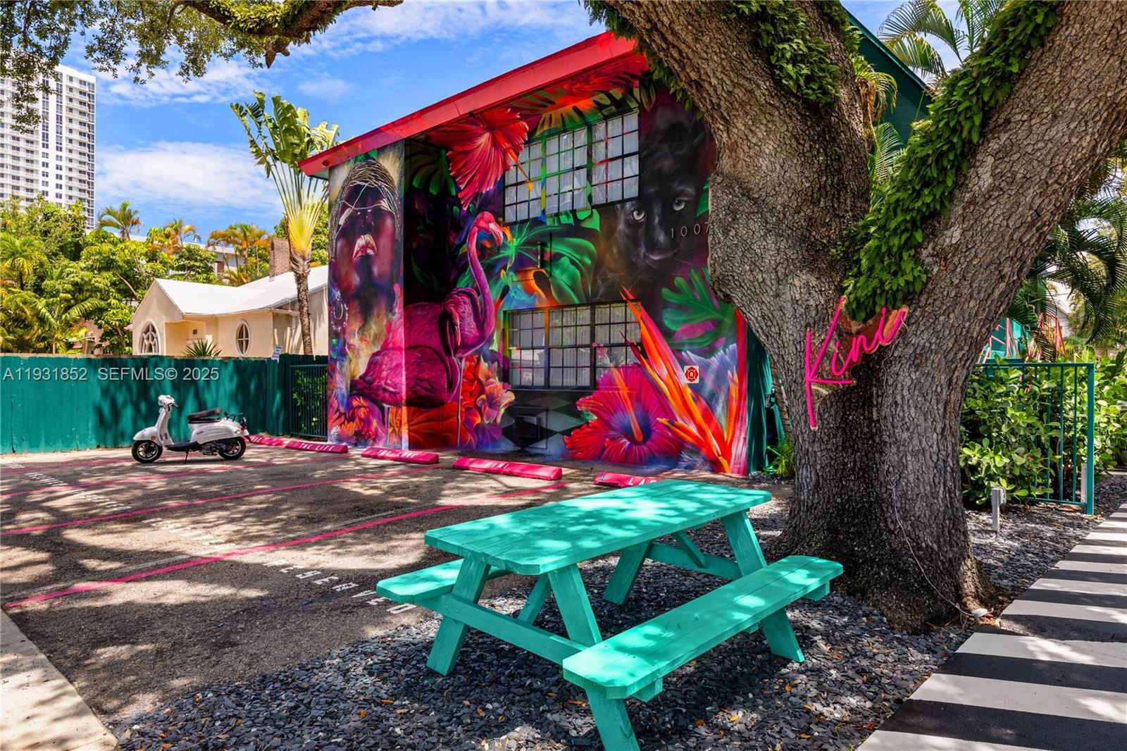 1007 Southeast 2nd Court, Unit 4 Fort Lauderdale, FL 33301 - Photo 15 of 15 a view of a park