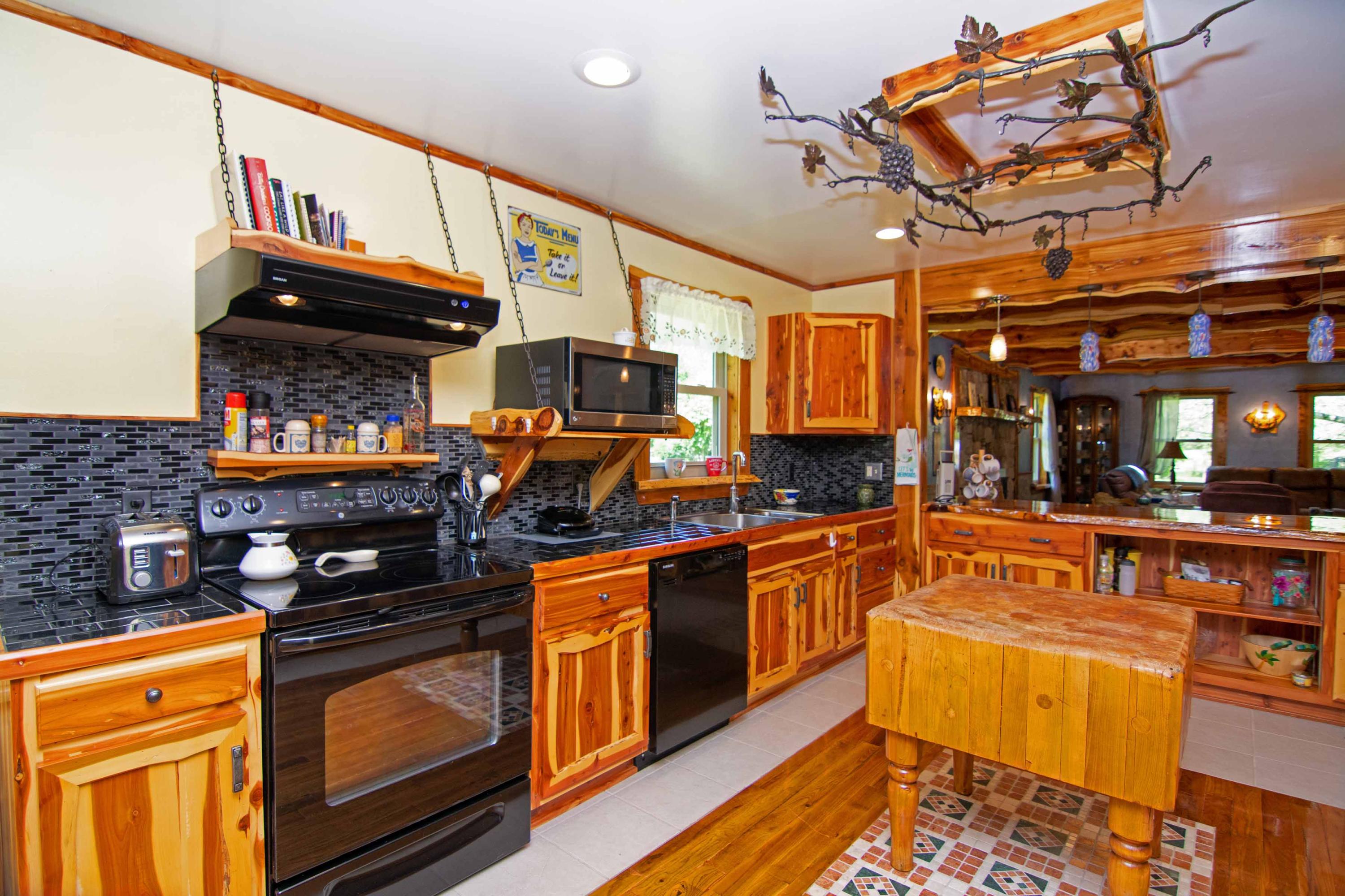 5182 New River Road Hinton, WV 25951 - Photo 29 of 70 Gallery Image 29