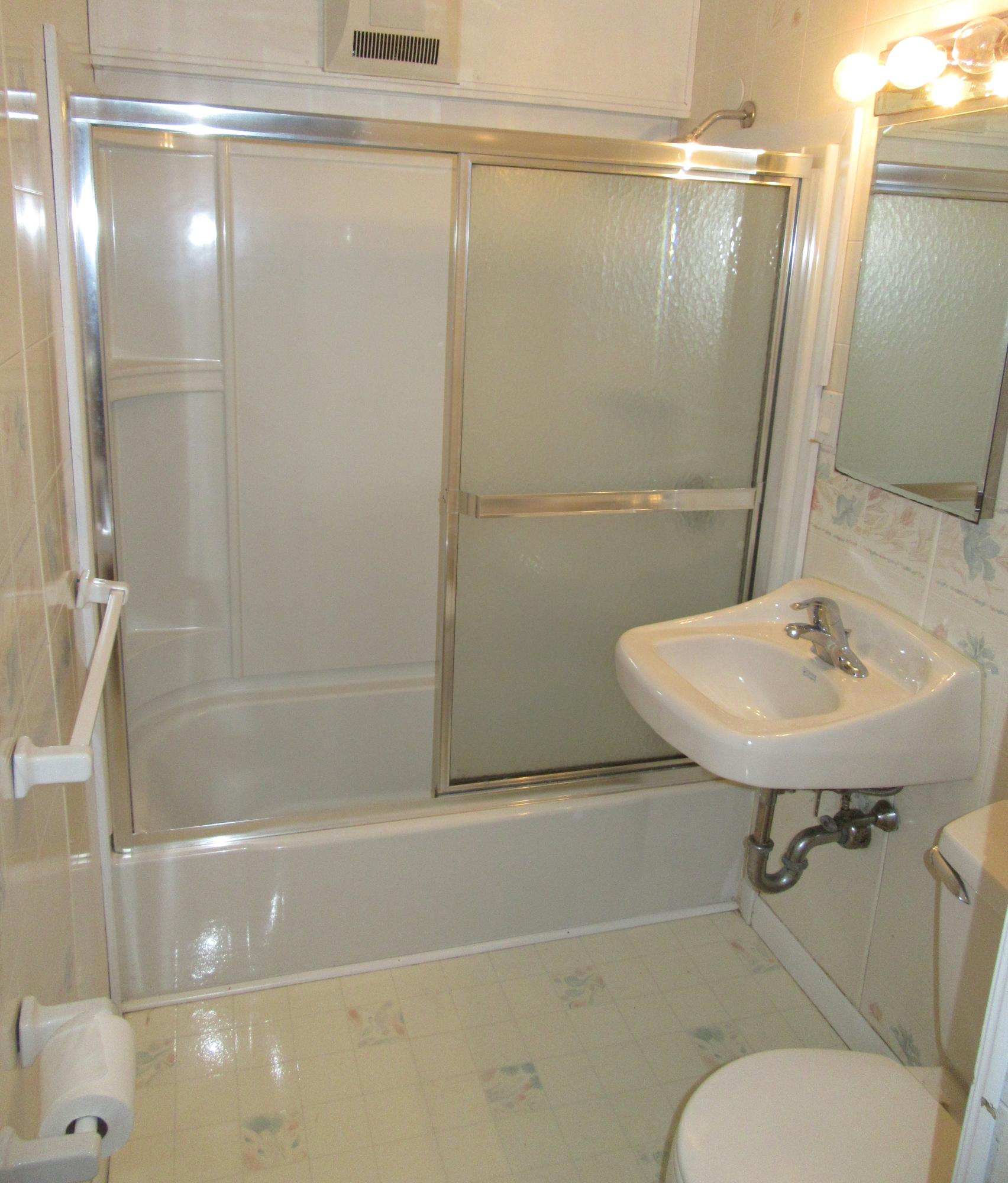 26 East Bay View Road Dennis, MA 02638 - Photo 12 of 17 EBayView26 Bath