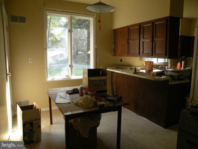 8720 Briarcroft Lane Laurel, MD 20708 - Photo 11 of 30 Kitchen-Breakfast Room