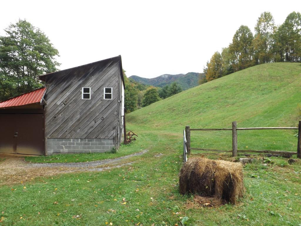436 Shell Creek Road Roan Mountain, TN 37687 - Photo 22 of 24 Photo 22