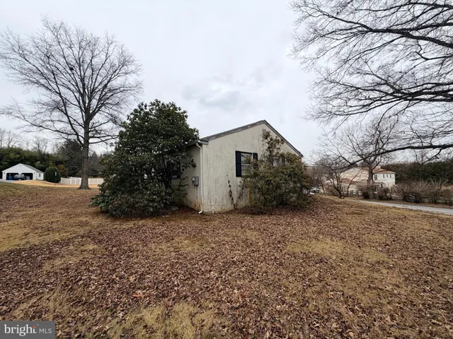 $335,000 | 800 Falcon Lane, West Chester, PA 19382