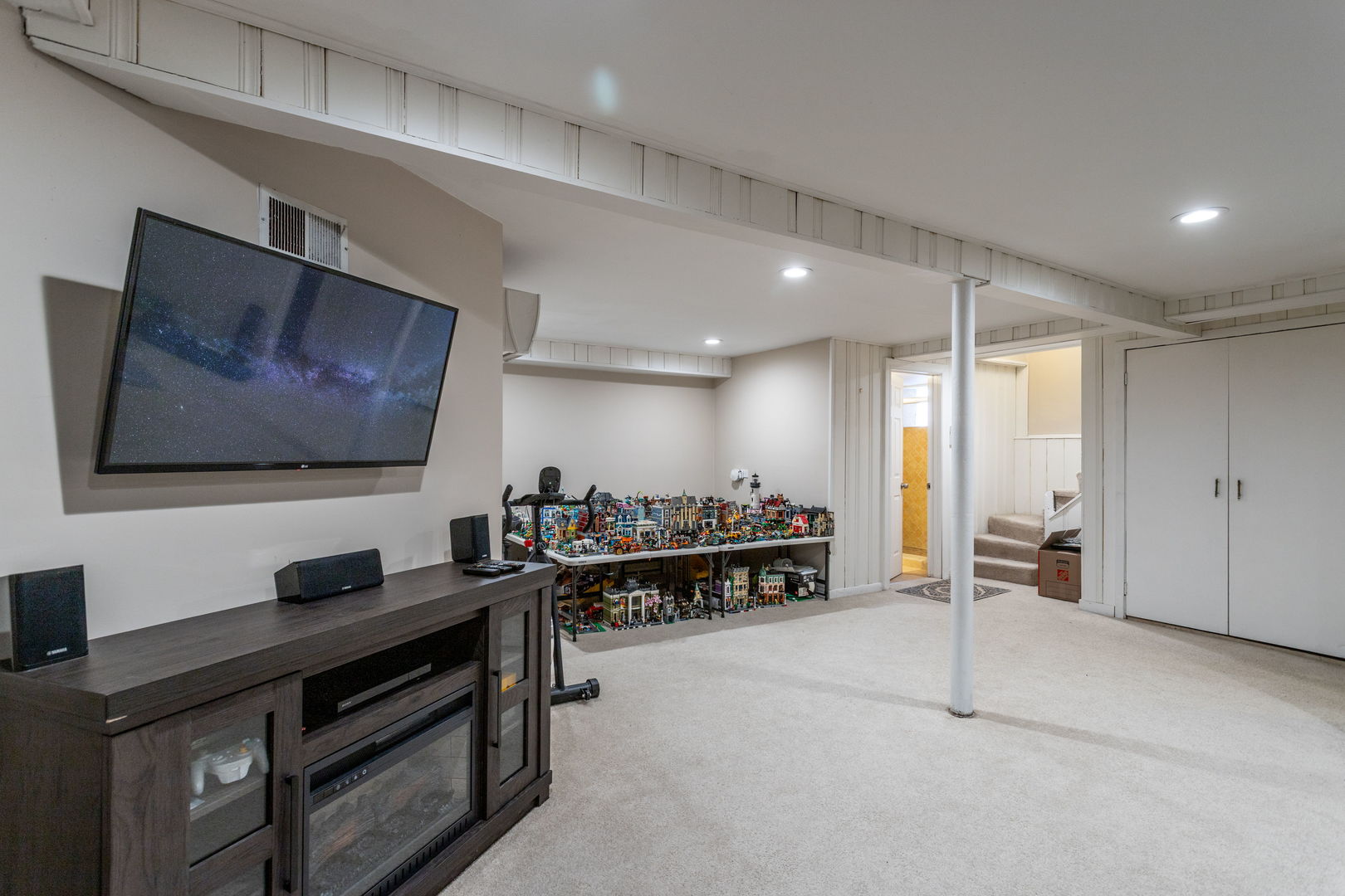 8334 Harding Avenue Skokie, IL 60076 - Photo 21 of 31