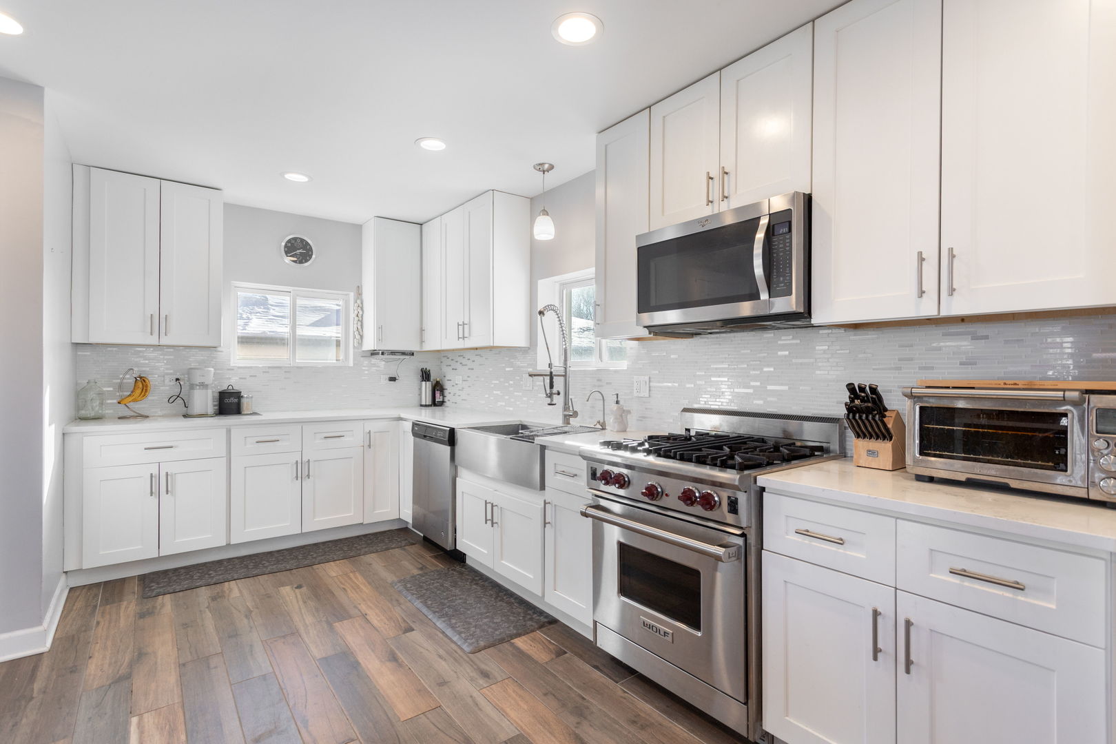 8334 Harding Avenue Skokie, IL 60076 - Photo 5 of 31