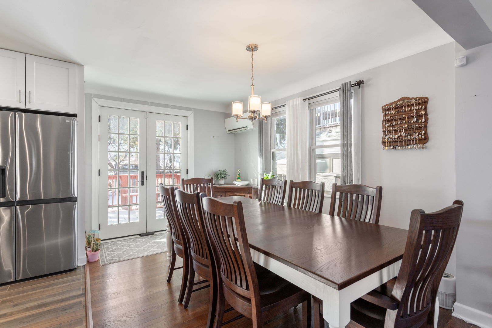 8334 Harding Avenue Skokie, IL 60076 - Photo 7 of 31