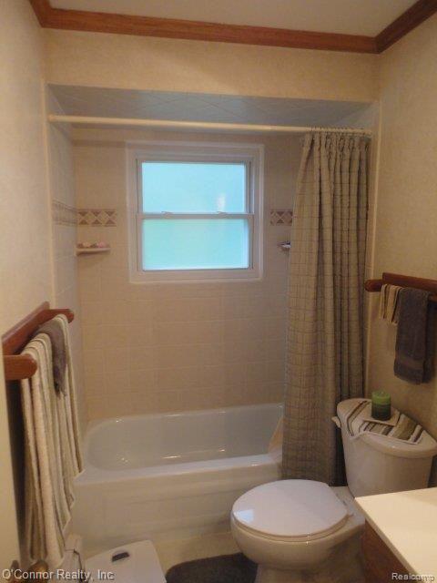 3512 Cribbins Road North Street, MI 48049 - Photo 22 of 24 main bath 2.JPG