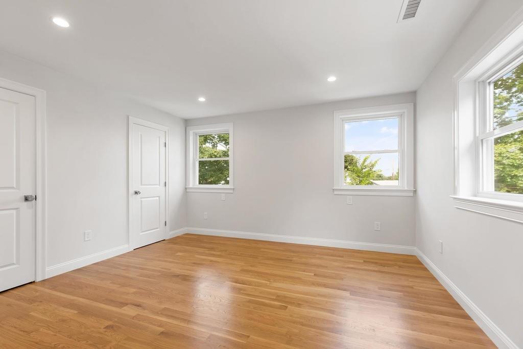 55 Ralph Street Watertown, MA 02472 - Photo 17 of 36 Gallery Image 17