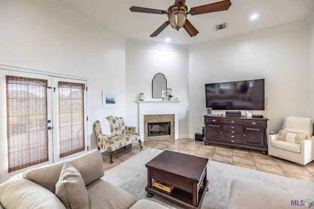 $374,900 | 267 James Edison Drive, Gray, LA 70359