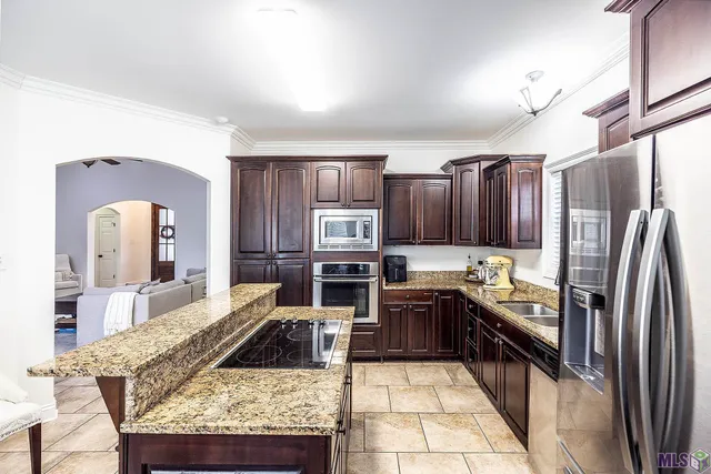 $374,900 | 267 James Edison Drive, Gray, LA 70359