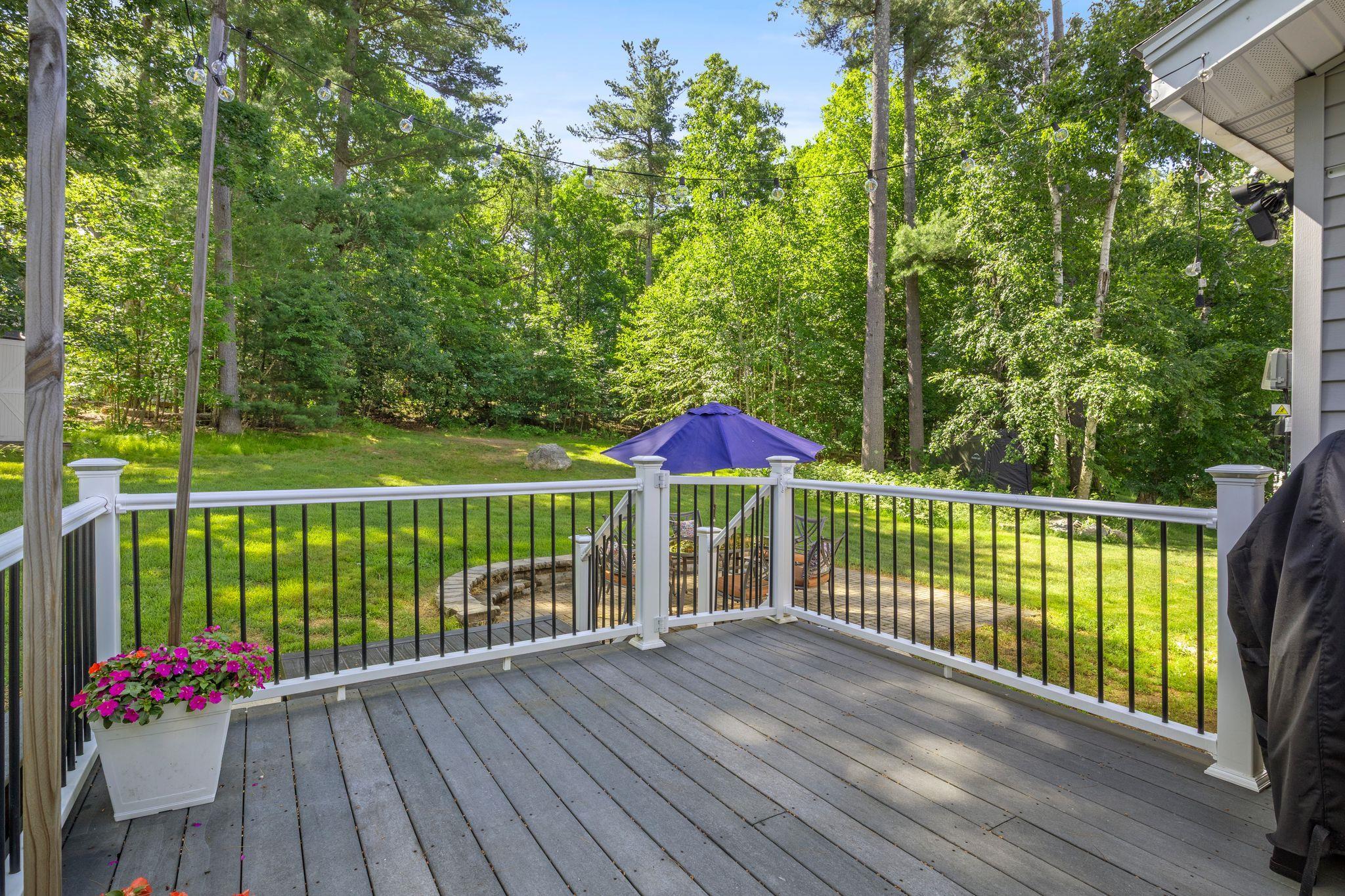 8 Diana Road Derry, NH 03038 - Photo 30 of 48