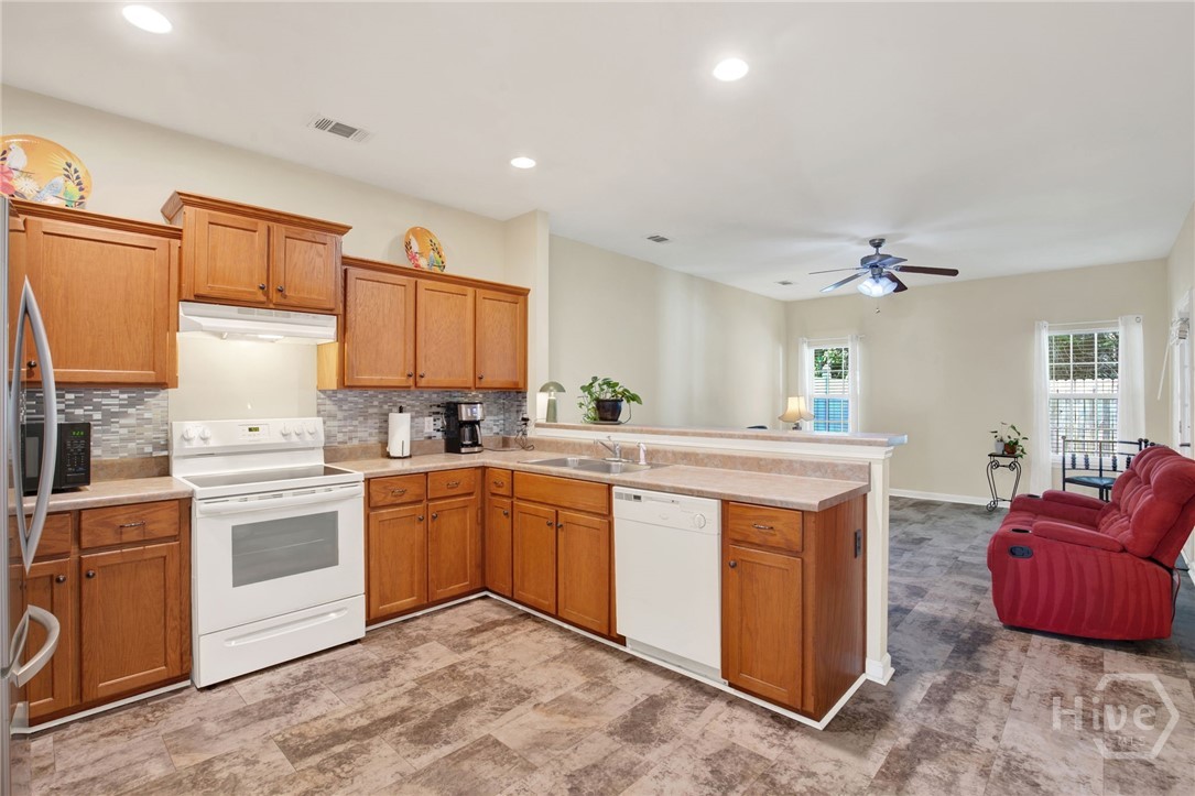 17 Reese Way Savannah, GA 31419 - Photo 10 of 53